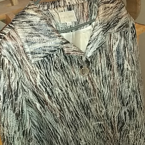 Animal Print Jacket - Picture 2 of 8